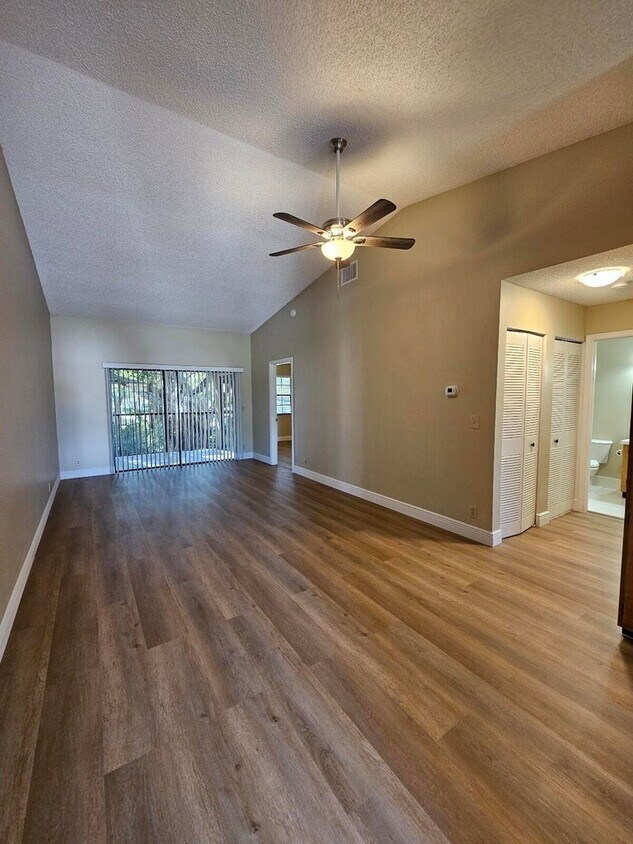 301 Norwood Ter Unit N228, Boca Raton, FL 33431 Condo for Rent in