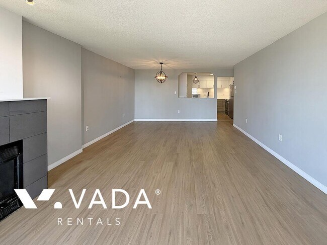 Photo du bâtiment - Riviera 2 BR APT Rental 1102-1245 Quayside Dr New Westminster: VADA