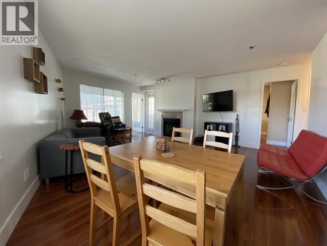 Photo du bâtiment - 1575-1575 W 12th Ave