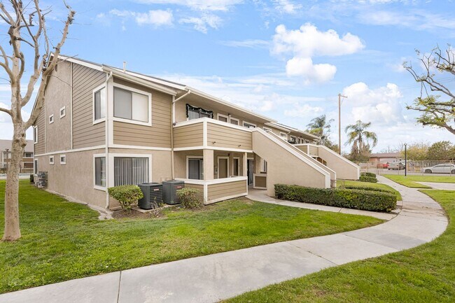 Foto del edificio - 904 Fairway Ave