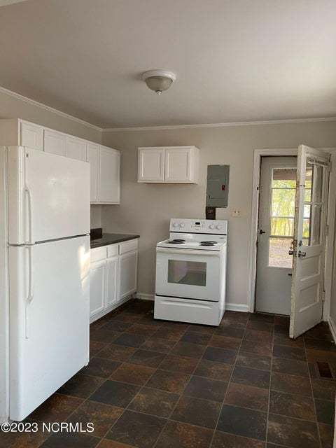 Foto del edificio - Cozy 2 Bedroom, 1 Bath Home -103 Banks St.