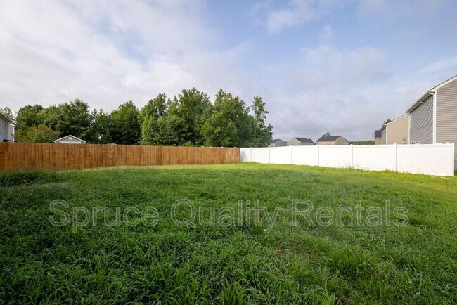 Building Photo - 136 Birch Creek Rd