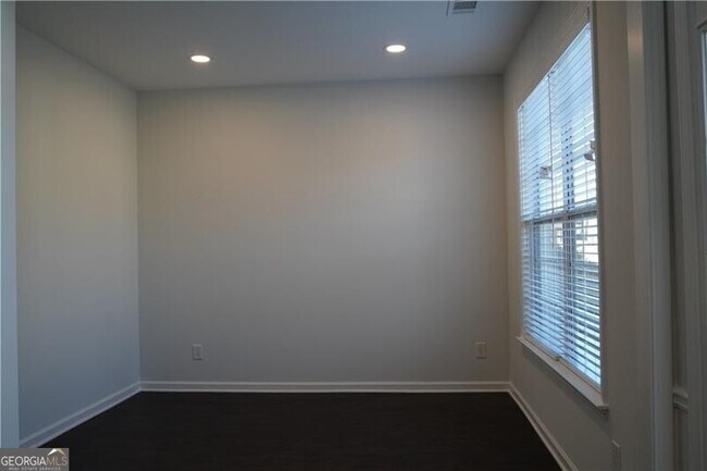 Building Photo - 151 Towey Trail