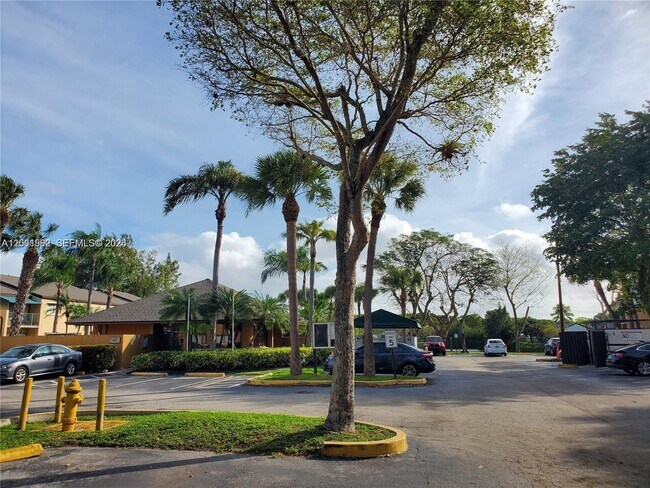 Foto del edificio - 7423 SW 152nd Ave