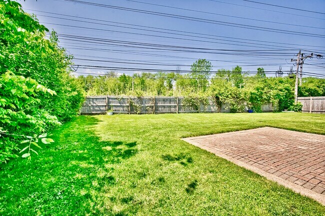 Foto del edificio - 6820 N Kilbourn Ave