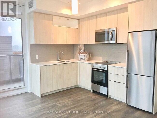 Photo du bâtiment - 50 Forest Manor Rd