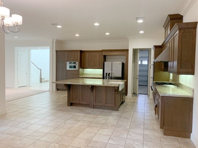 Building Photo - 16 Manzanillo