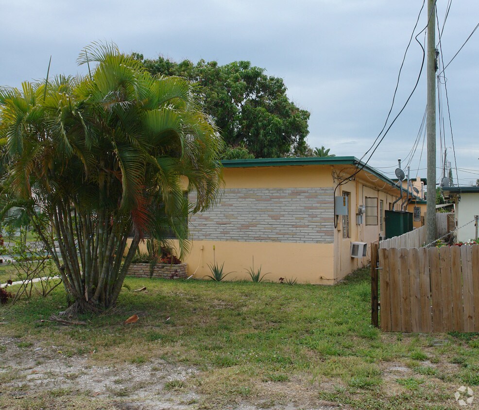 Foto del edificio - 228 SE 9th St