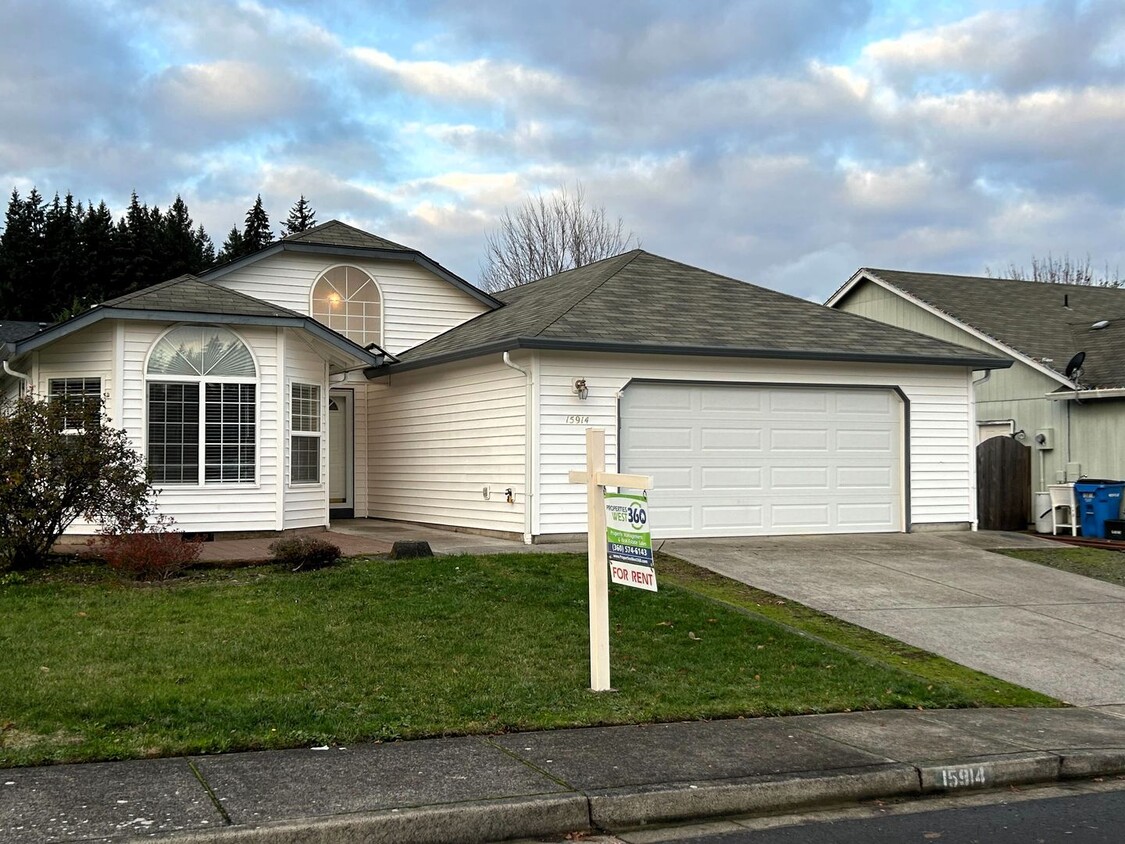 Foto principal - Spacious & Updated 3B/2BA in East Vancouver!