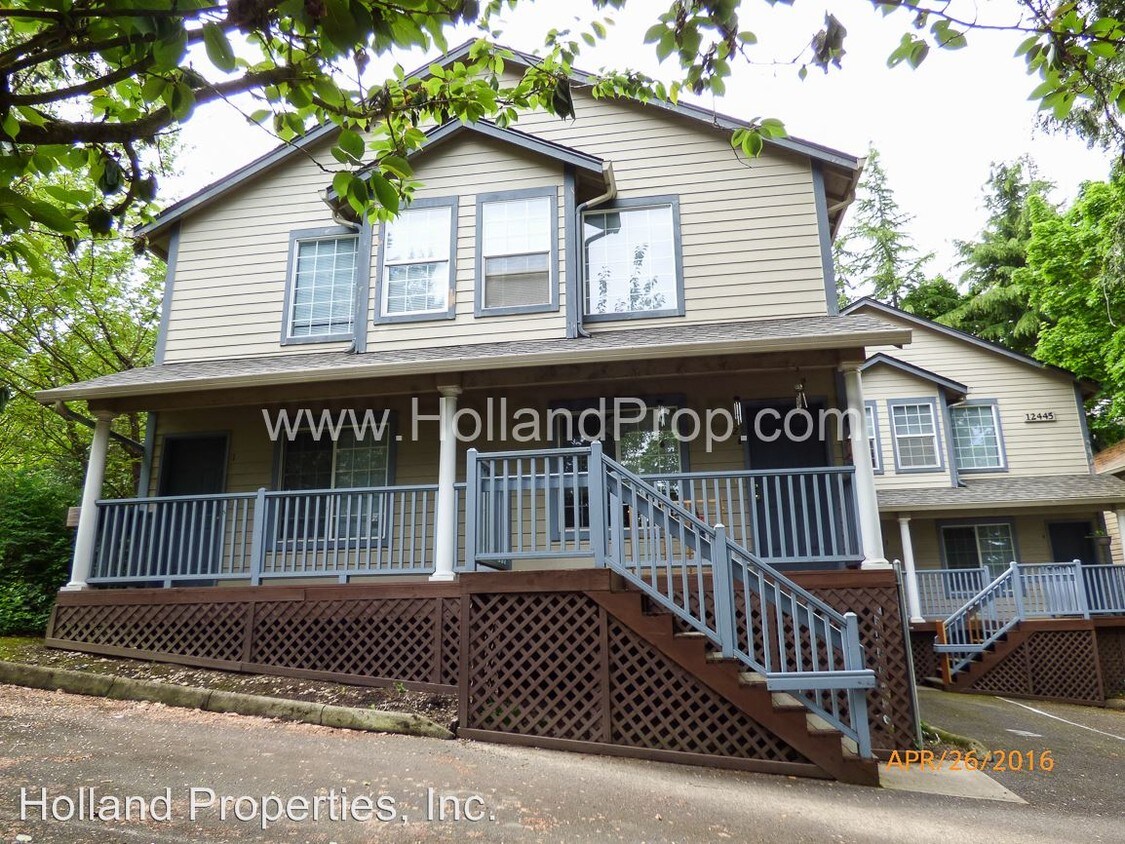 Primary Photo - 12445 SE Whitcomb Dr