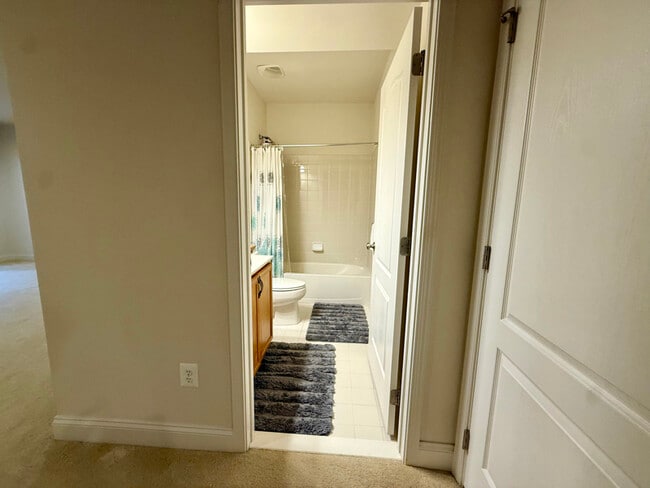 Foto del edificio - 43100 Barnstead Dr