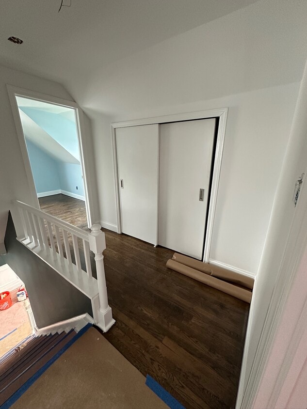 Building Photo - 22 Radcliff Ln