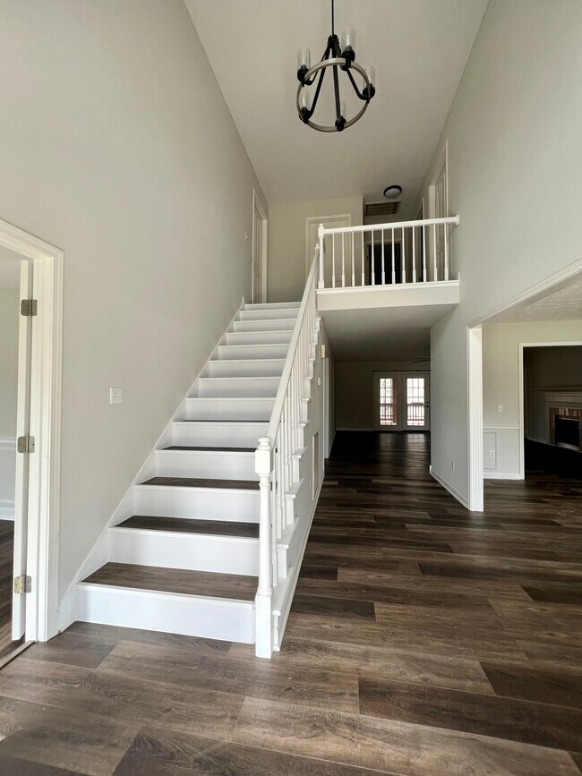 Foto del edificio - 500 Autumn Ridge Rd