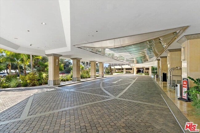 Building Photo - 201 Ocean Ave Ext