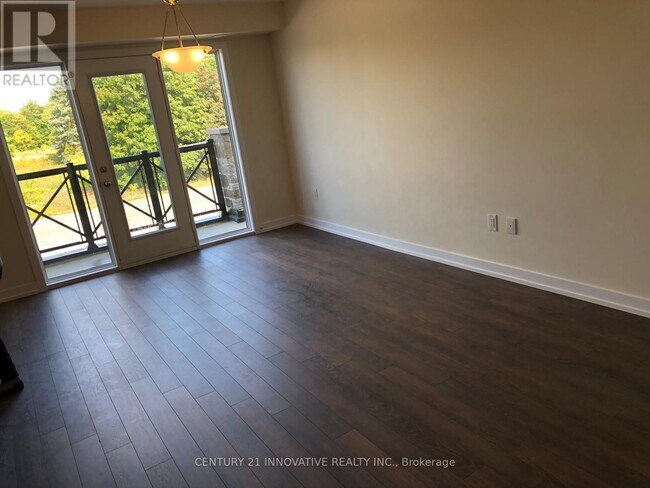 Photo du bâtiment - 2329 Westmeath Ln