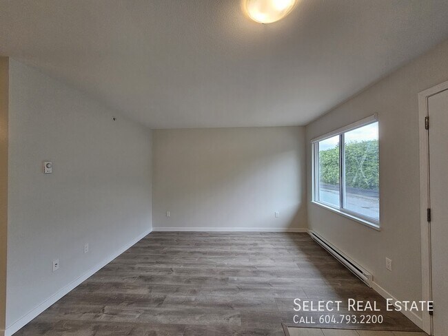 Building Photo - 45790 Lewis Ave