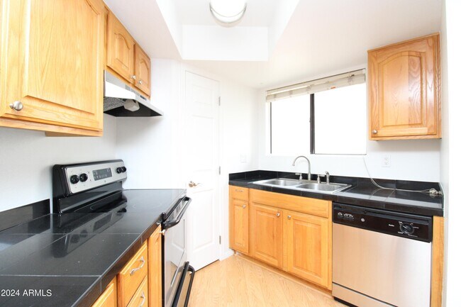 Building Photo - 2228 N 52nd St