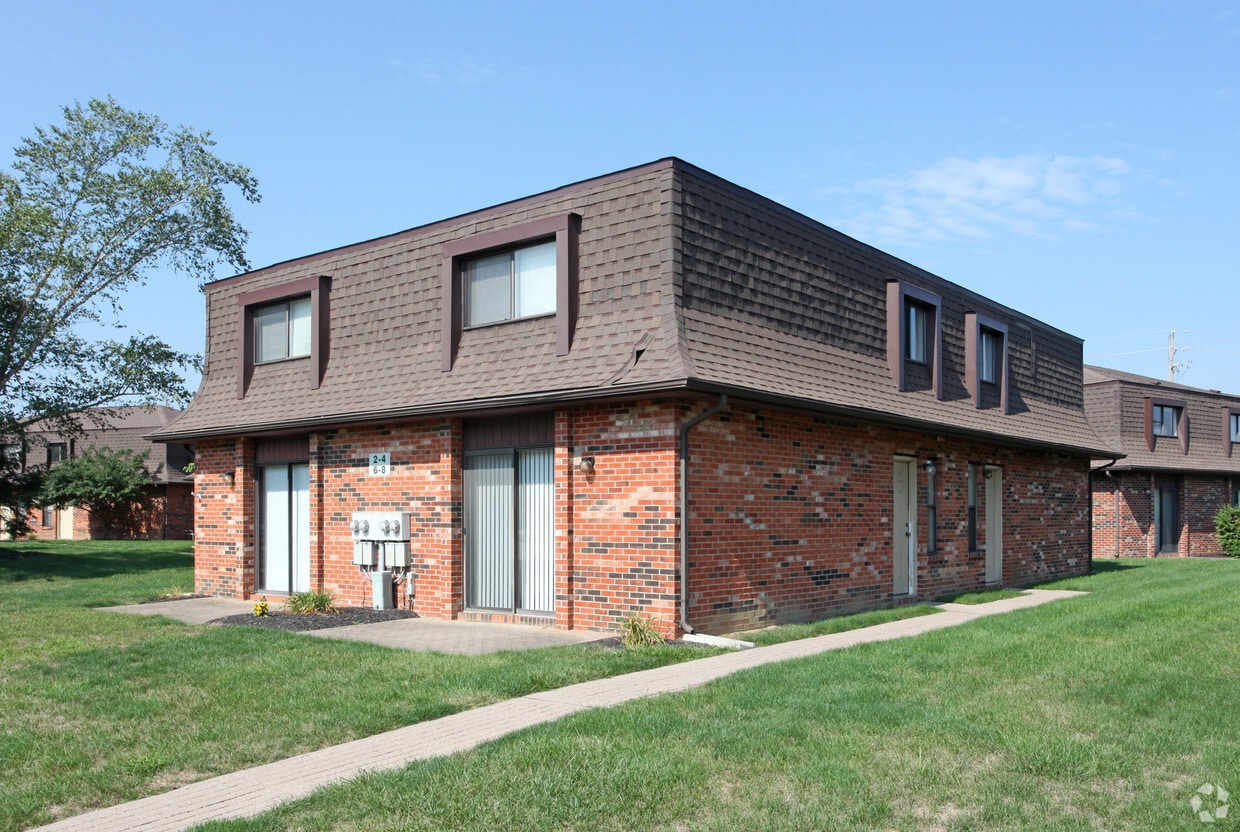 Primary Photo - Creekbend & Chase Townhomes