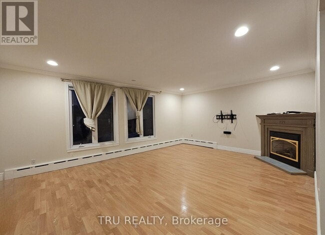 Building Photo - 205 Lavergne St