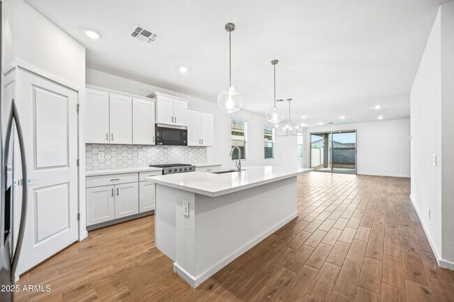 Foto del edificio - 15825 W Gray Fox Trl