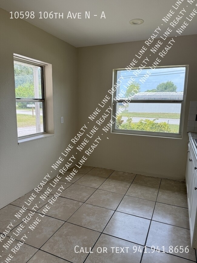 Foto del edificio - 10598 106th Ave N