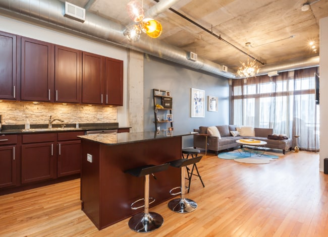 Building Photo - 933 W Van Buren St