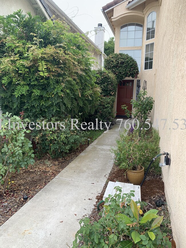 Building Photo - 11234 Corte Playa Corona