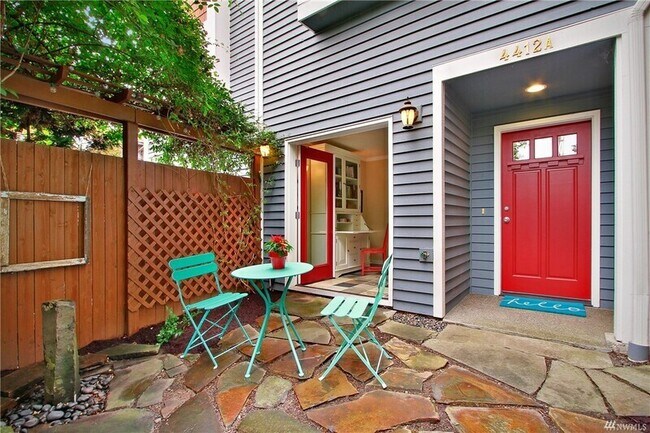 Photo - 4412 Burke Ave N Townhome