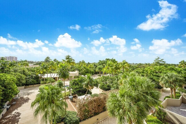 Building Photo - 151 Crandon Blvd