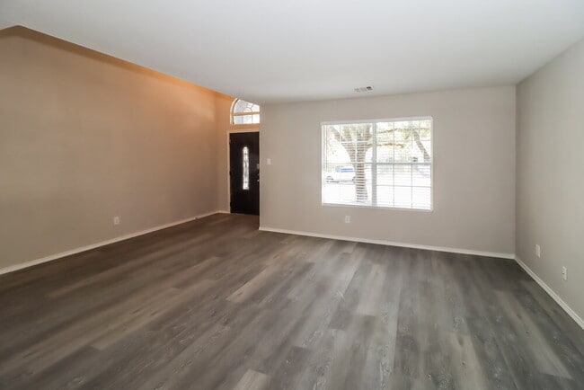 Building Photo - 1504 Lorson Loop