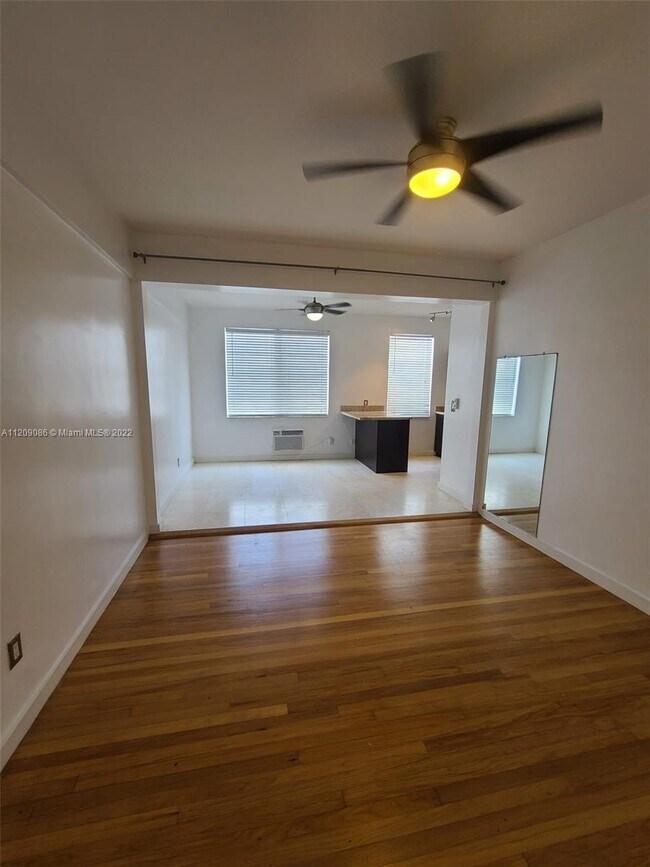 Building Photo - 135 3rd St