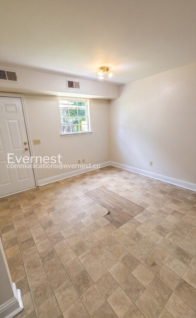 Foto del edificio - 1315 E 31st St
