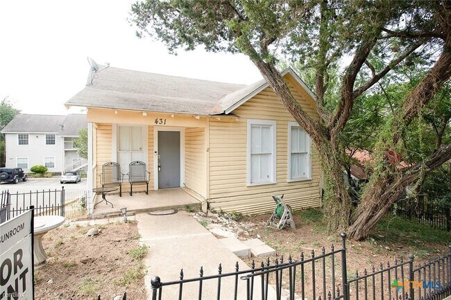 Foto del edificio - 431 Lindsey St
