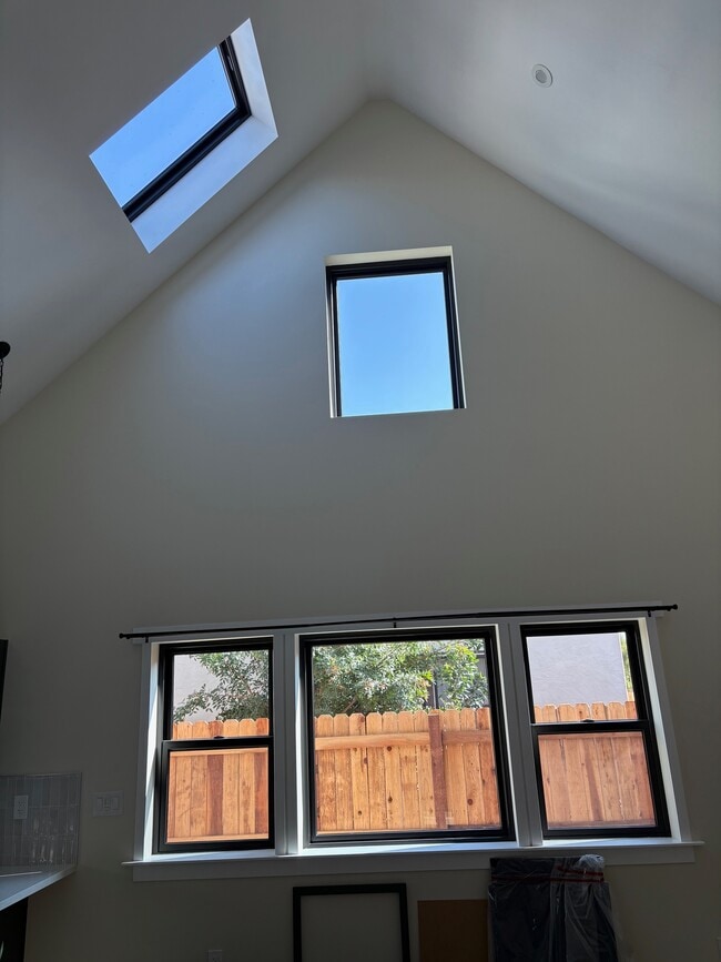 Foto del edificio - 3727 Gundry Ave