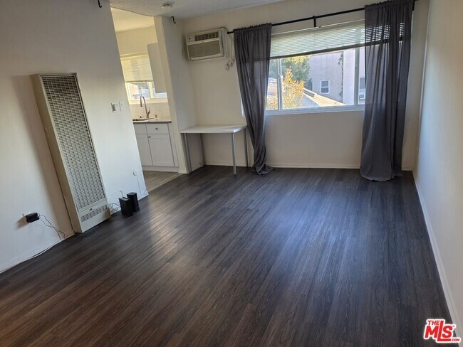 Foto del edificio - 1833 N Edgemont St