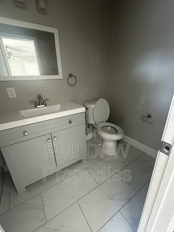 Foto del edificio - 1729 Longview St
