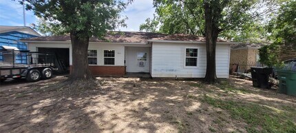 Building Photo - 5811 Westdale St