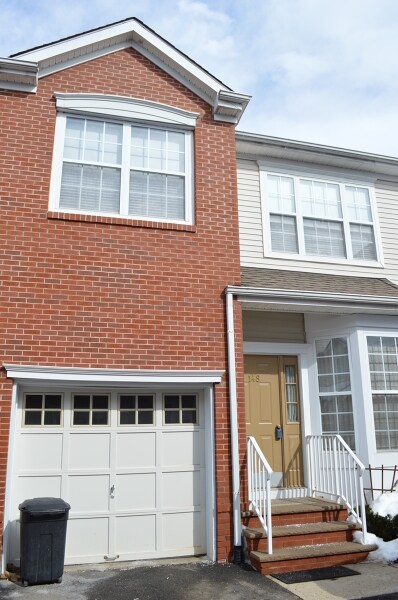Primary Photo - 148 Gladstone Dr