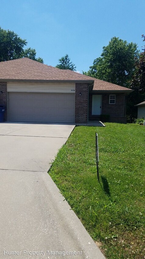 Primary Photo - 107 Bailey Cir