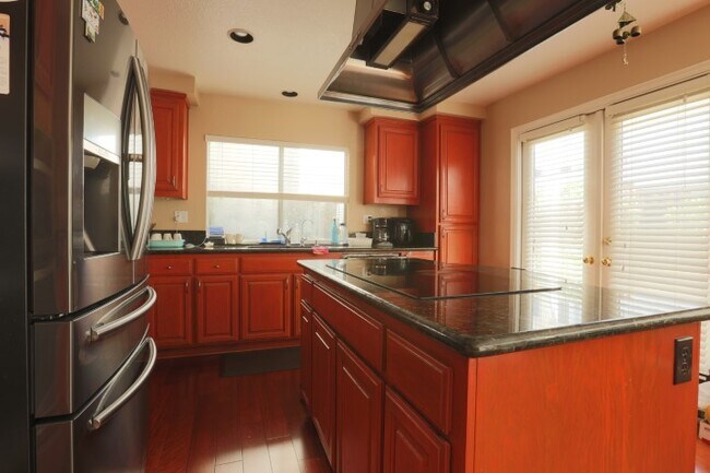 Building Photo - 6240 Camino del Lago