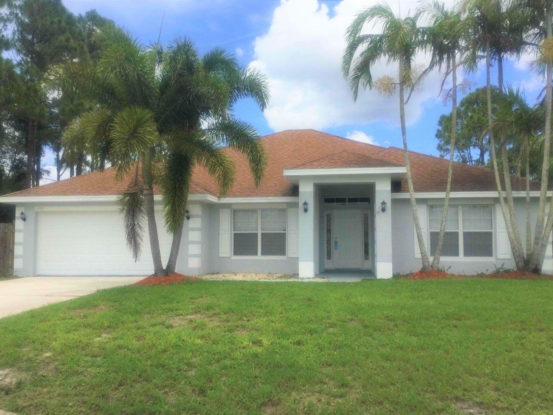 Foto principal - 4 bedroom in Port St. Lucie FL 34953