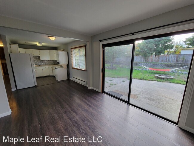 Foto del edificio - 3 br, 1 bath House - 12017 68th Ave S