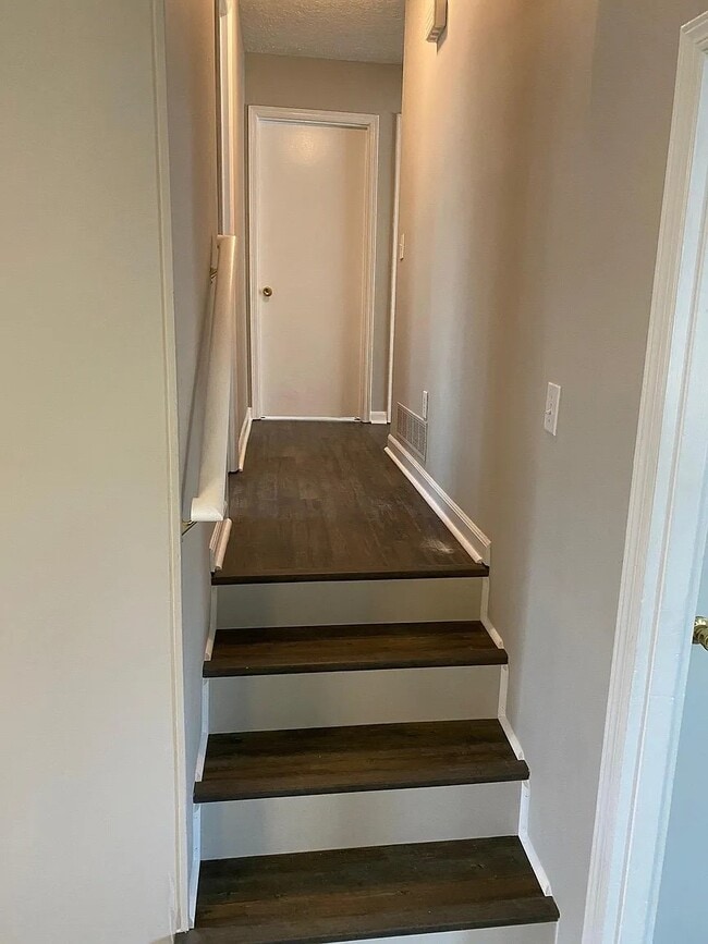 Foto del edificio - 506 Jefferson Dr