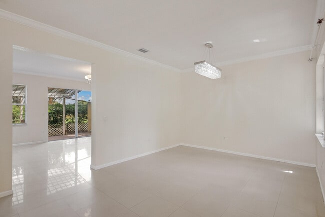Building Photo - 10208 White Water Lily Way