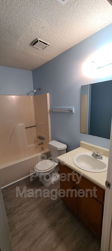 Foto del edificio - 8365 Country Walk Dr