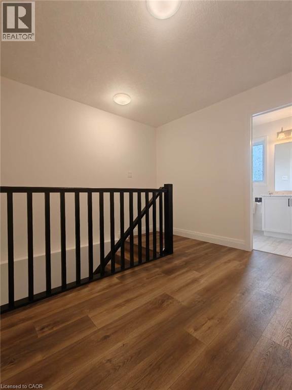 Photo du bâtiment - UNIT 1- 362 LANCASTER Street W