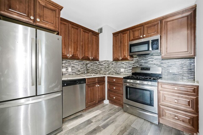 Foto del edificio - 45 River Dr S