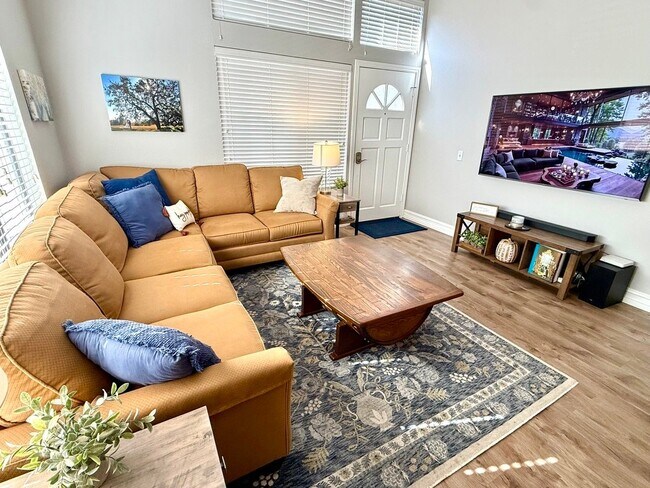Foto del edificio - 155 N Singingwood St