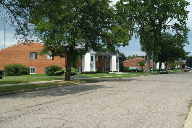 Building Photo - Park High Apartments