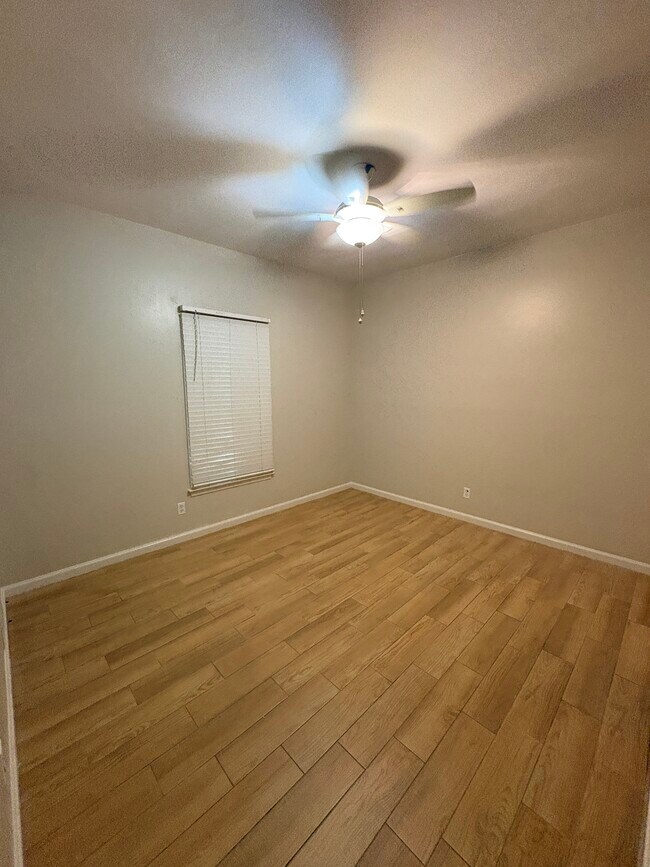 Foto del edificio - 3104 Woodley Terrace
